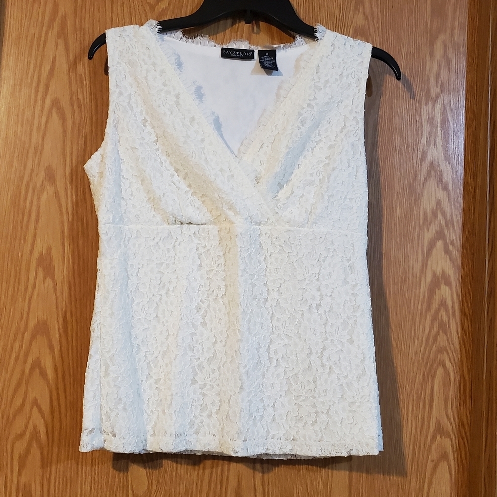 Bay Studio Career lace blouse